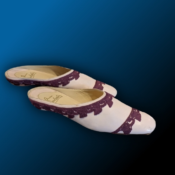 ⚜️ Christian Louboutin Vintage Pink Flats  Size 38 1/2 accepting offers - Picture 3 of 16